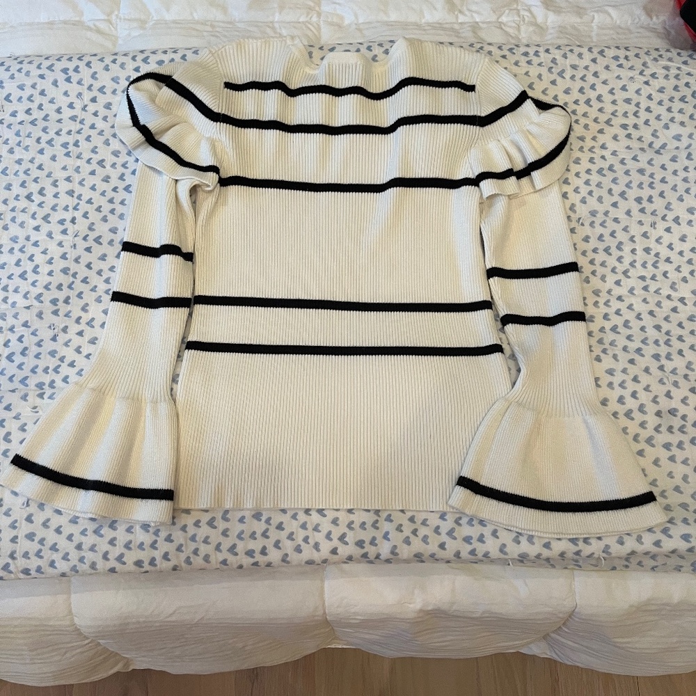 HABITUAL Nordstrom teen/women sweater